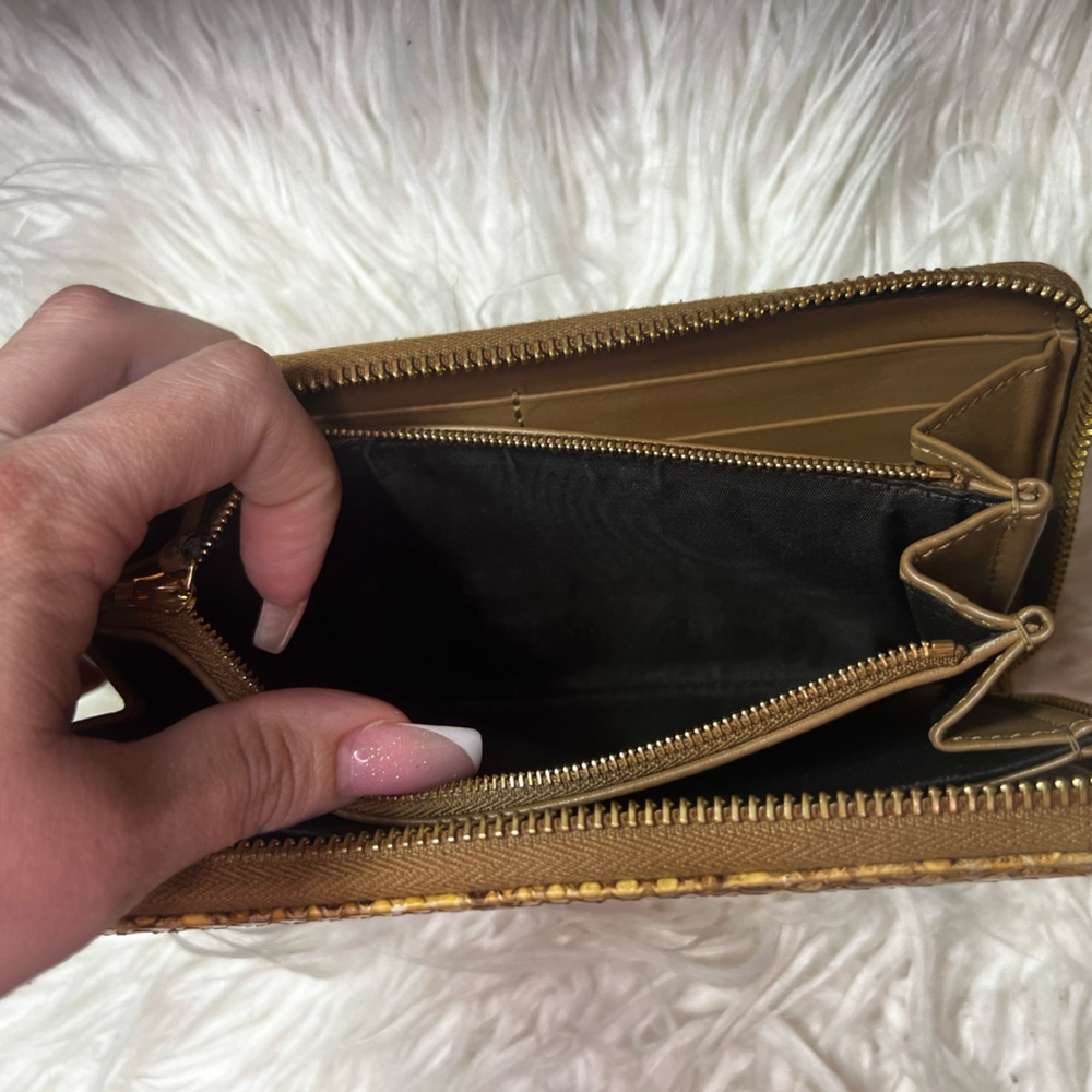 Gucci Python Long Zippy Wallet, authentic - Picture 10 of 11